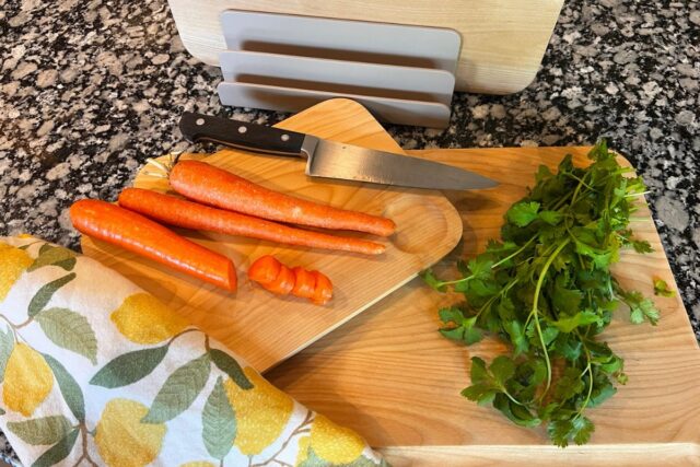 Caraway birch wood cutting boards with vegetables