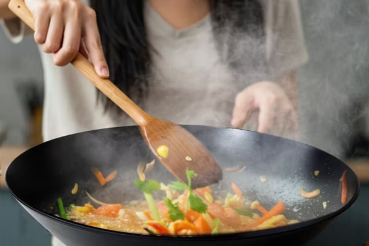 Carbon Steel Wok from Alva