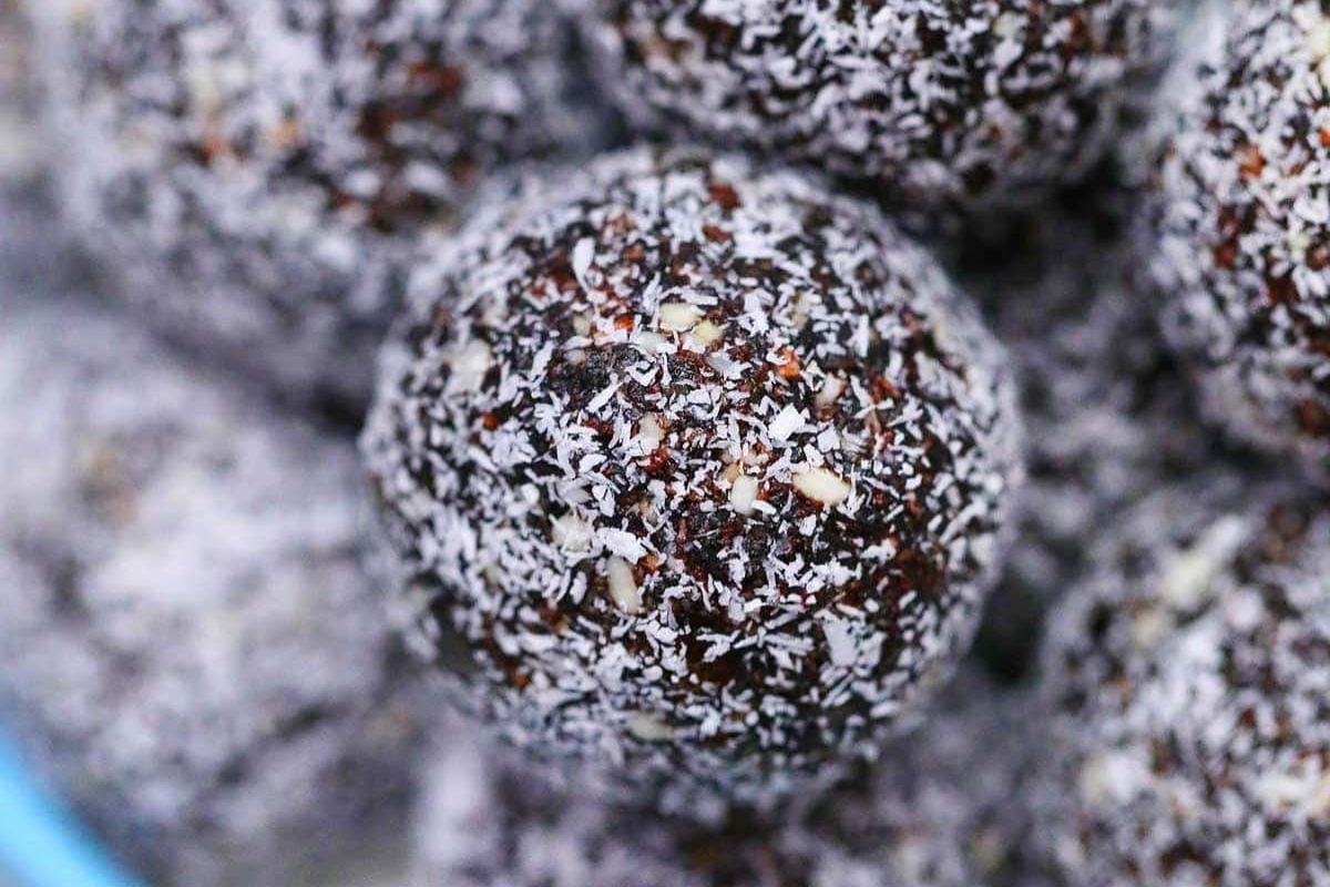 Chocolate Coconut protein balls - Noshing with Nolands