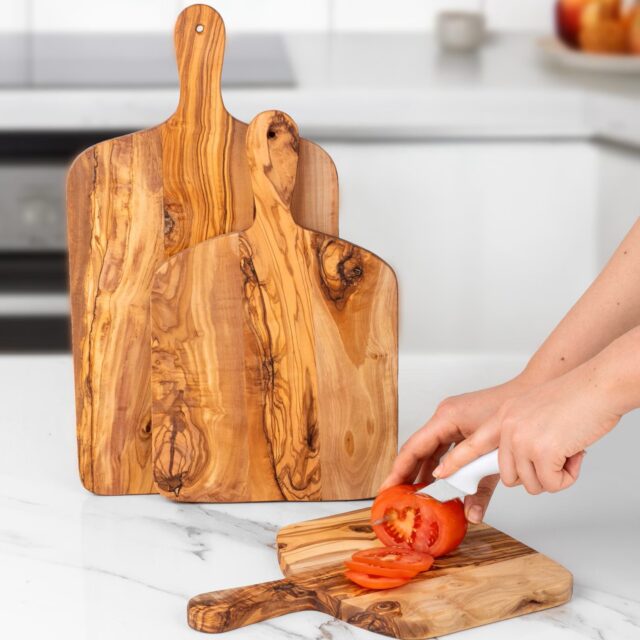 olive wood cutting board